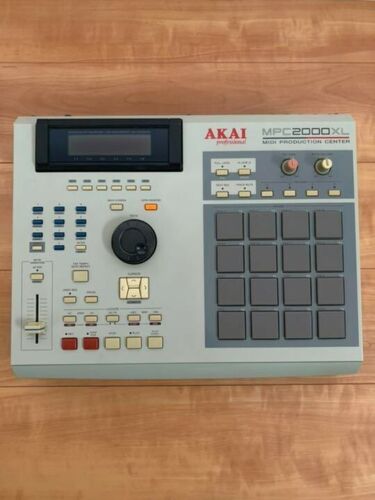 AKAI MPC 2000XL Midi Production Center  From Japan Free Shipping - 第 1/5 張圖片