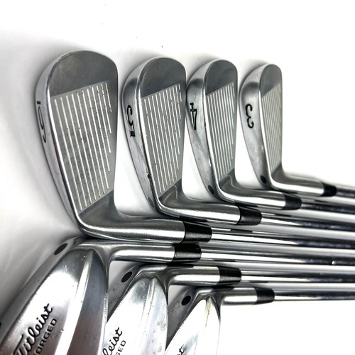 Titleist Forged 660 Irons / 3-9 Iron / Dynamic Gold S300 Stiff Flex - Picture 8 of 10