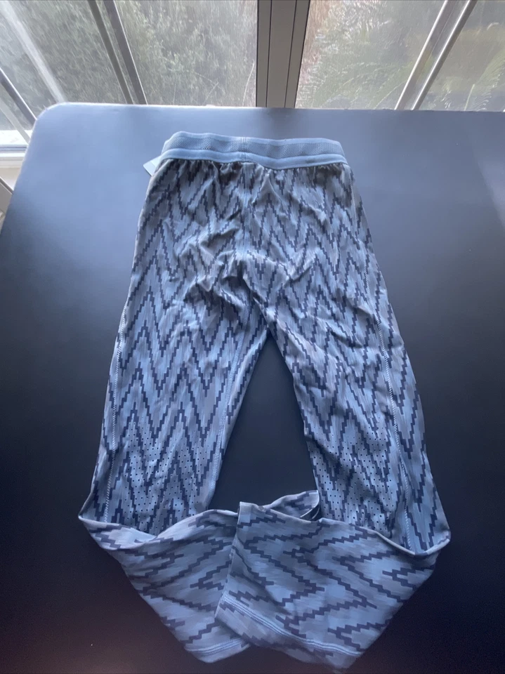 ADIDAS PRIME HEAT.RDY REVERSIBLE 7/8 TIGHTS MENS SIZE Medium Legacy Blue  FT9163 - Image 4 of 4