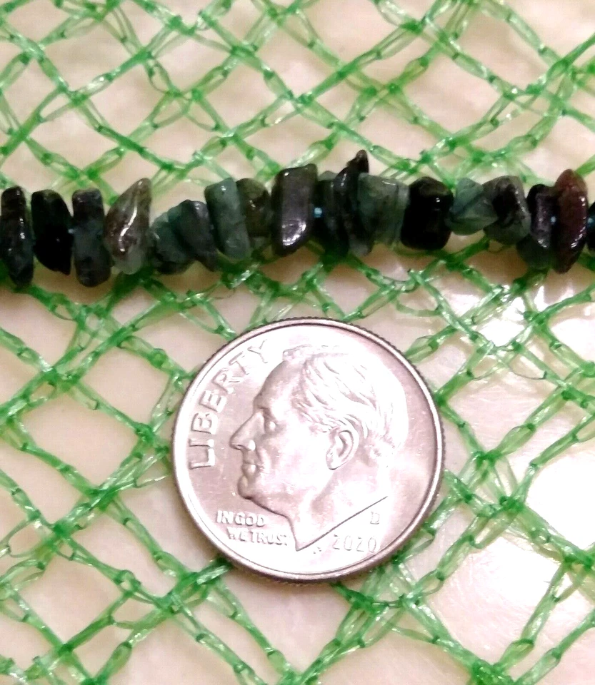 CUELLO ESMERALDA MUJER 20". Color verde vibrante. Cierre de seguridad oro 14K. Hecho en Estados Unidos Foto 3 de 4