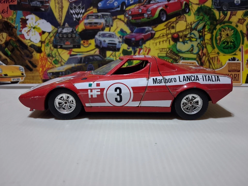 BURAGO LANCIA STRATOS RALLY  MARLBORO WOLRD CHAMPIONCHIP TEAM SCALA 1/24 301531 - Immagine 2 di 4