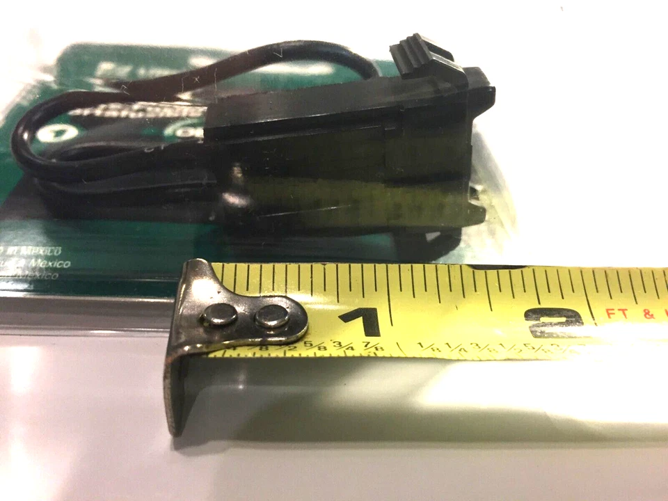 Littelfuse 0AFH0001XP ATO  Panel Mount Fuse holder  12 v Automotive (2 packages) - Image 4 of 4