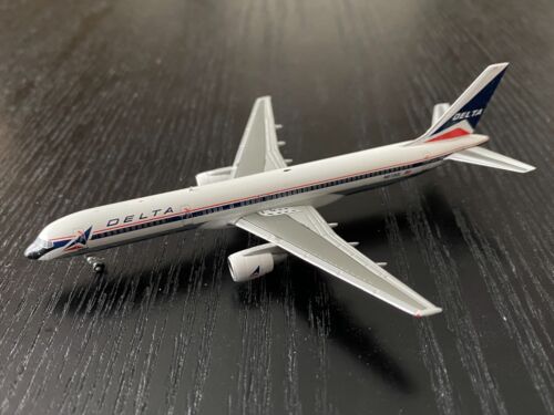 NG Model Delta Air Lines 757-200 1:400 N763DL