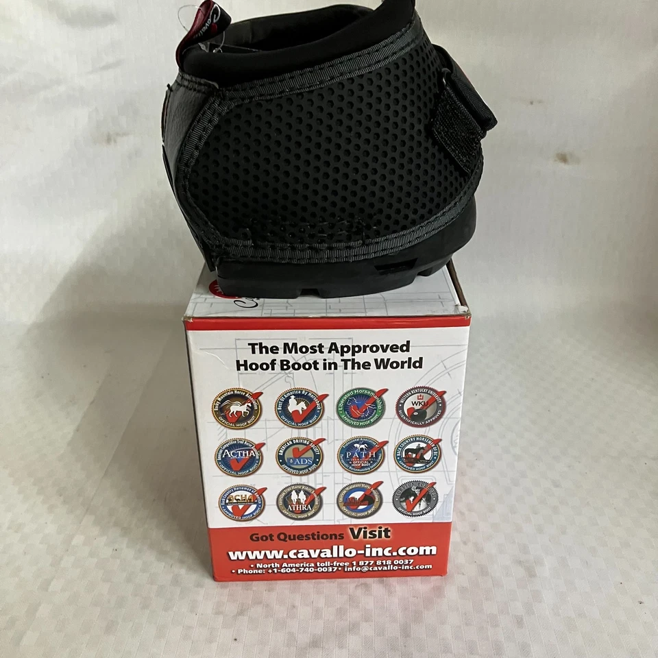 Cavallo Trek Hoof Boot Size 4 Black Regular Sole Trail Riding Therapy Support - Image 2 of 4