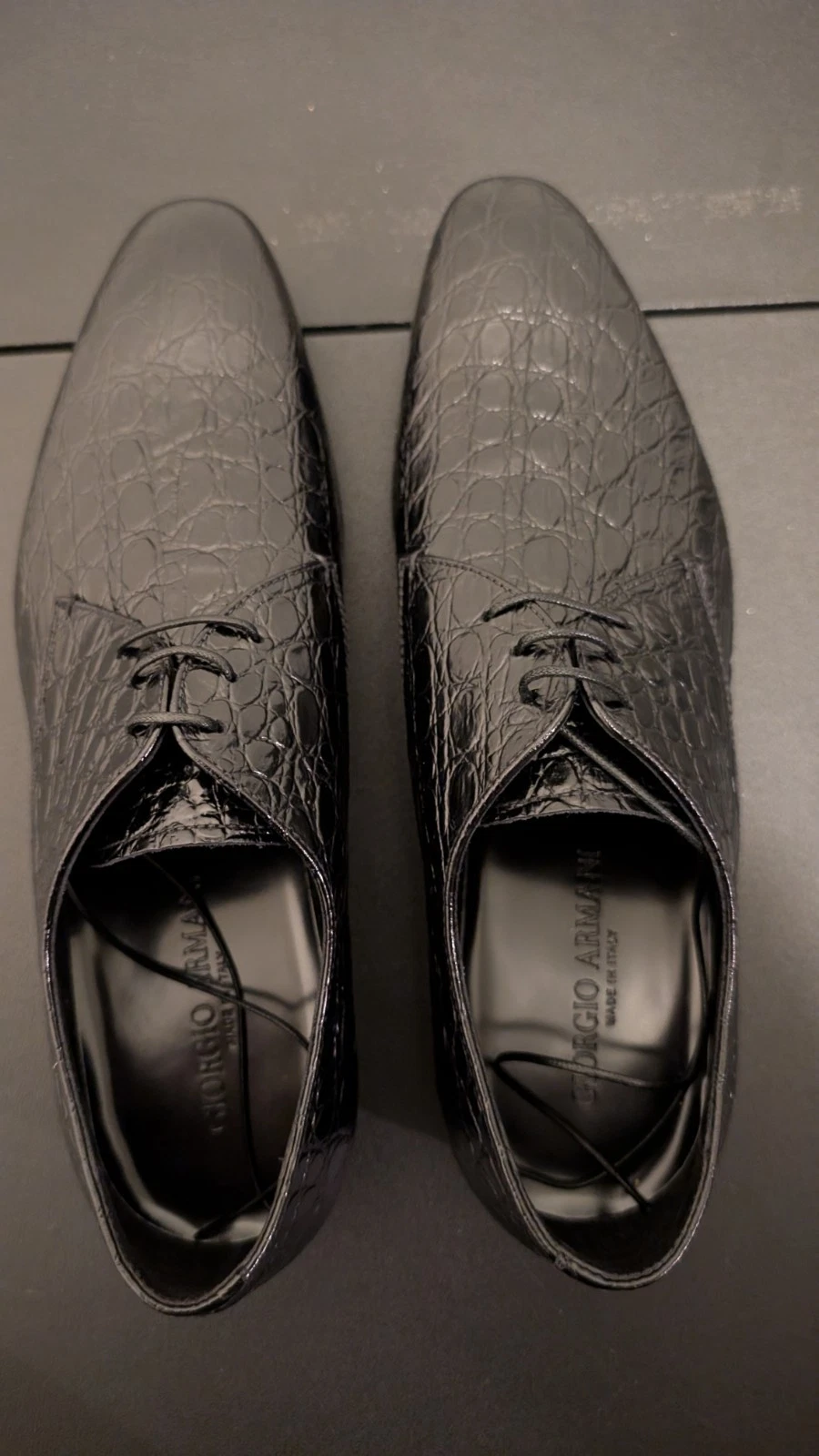 Giorgio Armani — Giorgio Armani Black Crocodile Embossed Dress Shoes ( U.S. Mens Size 9.5 )