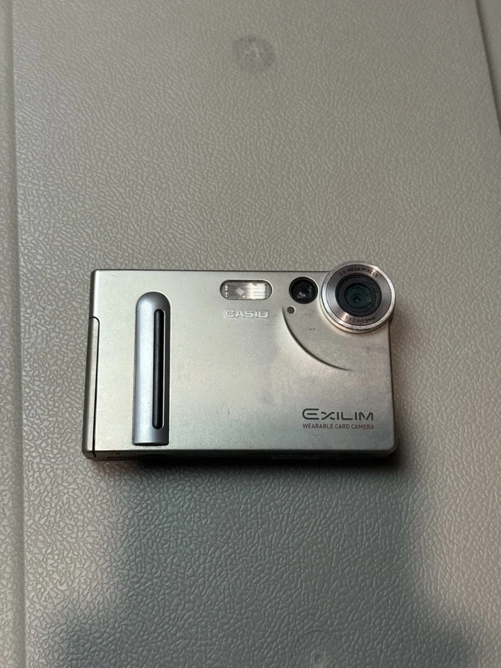 Casio Exilim EX-S2 2MP Silver Digital Camera UNTESTED AS-IS No Battery - Image 4 of 4