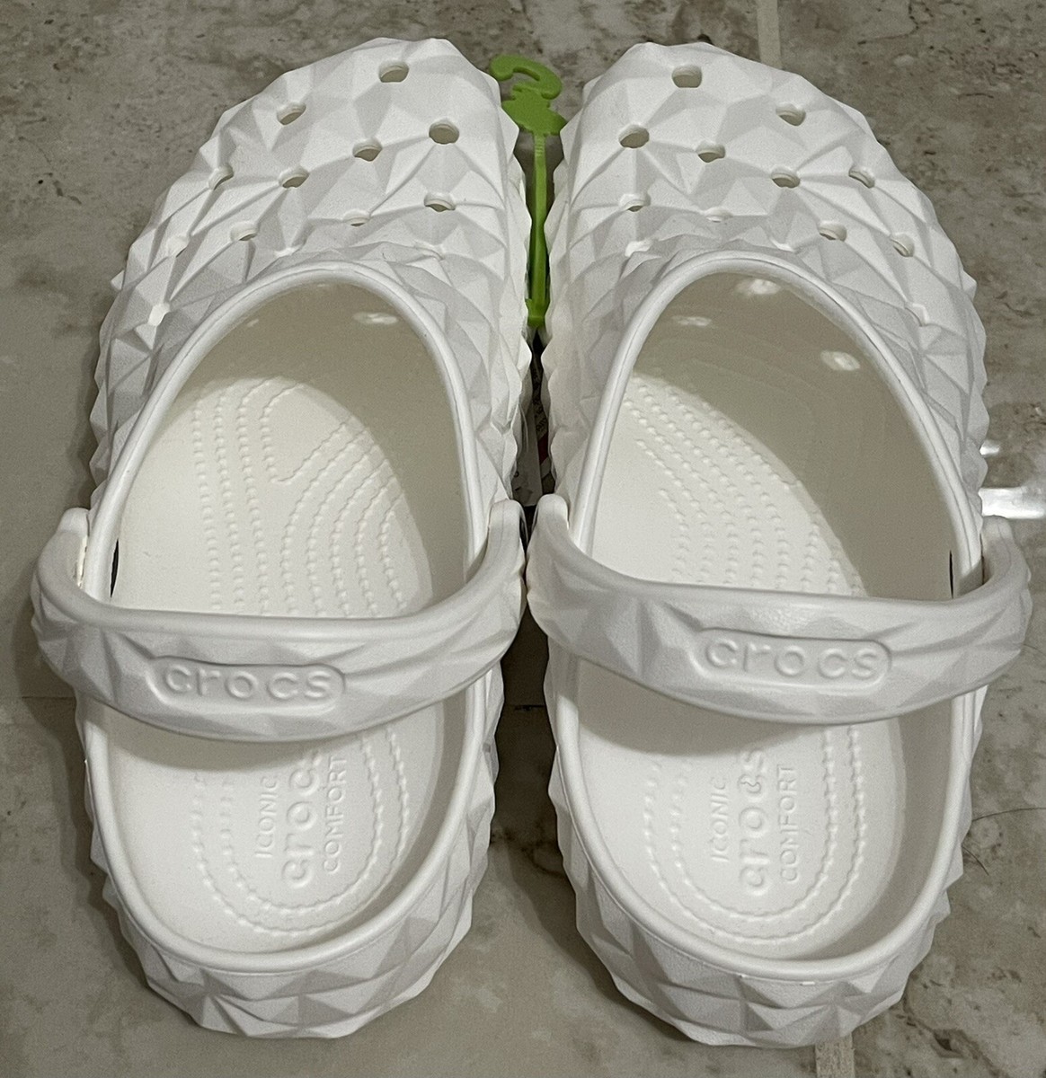 Crocs White Classic Geometric Clog (Men 10/ Women 12). | eBay display picture 3
