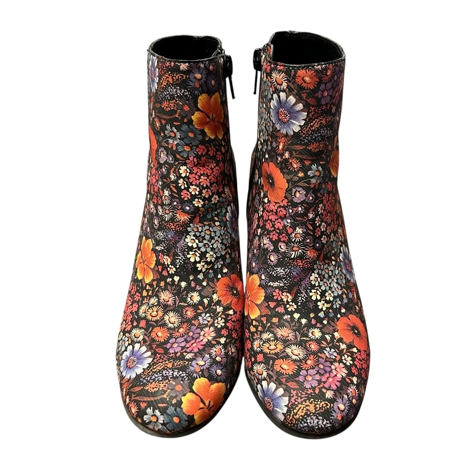 Botines para mujer Lucky Brand negros multicolores boogie estampado floral Salmah 7 Foto 2 de 4