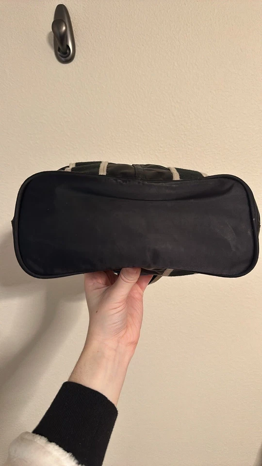 Bolsa satchel vintage COACH Hampton mini preta e azul com acabamento em couro - Imagem 4 de 4