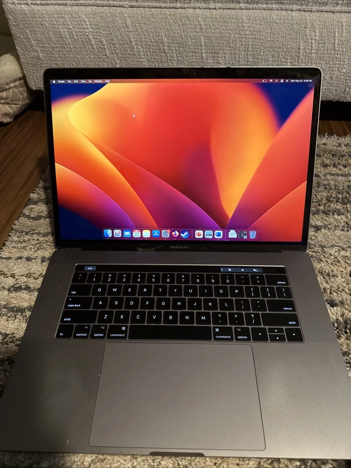 Apple MacBook Pro 13.3'' Laptop 128GB SSD, Space Gray, 2017 Model MPXQ2LL/A - Image 2 of 4