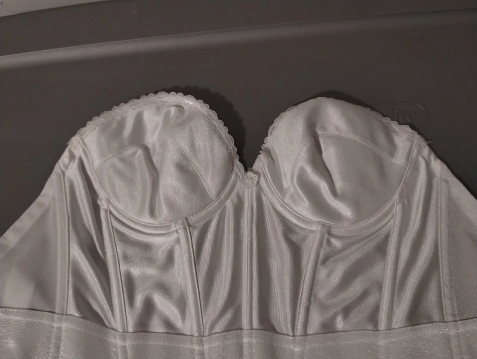 Sujetador con aros sin tirantes satinado blanco carnaval 203 talla 36C Foto 3 de 4
