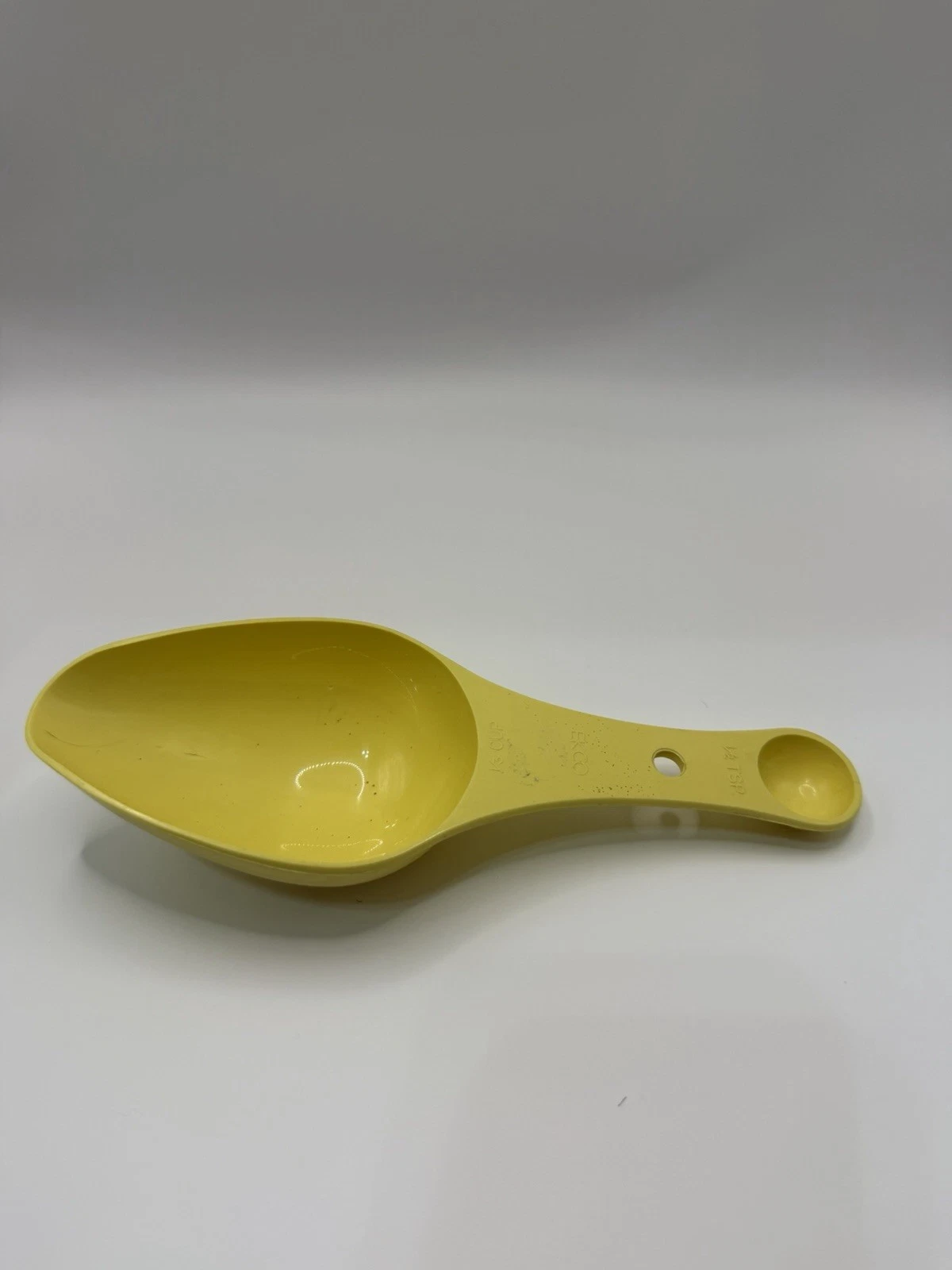 Vintage EKCO Yellow Plastic Measuring Cup Spoon Combo Modern 1TBS/1 Cup