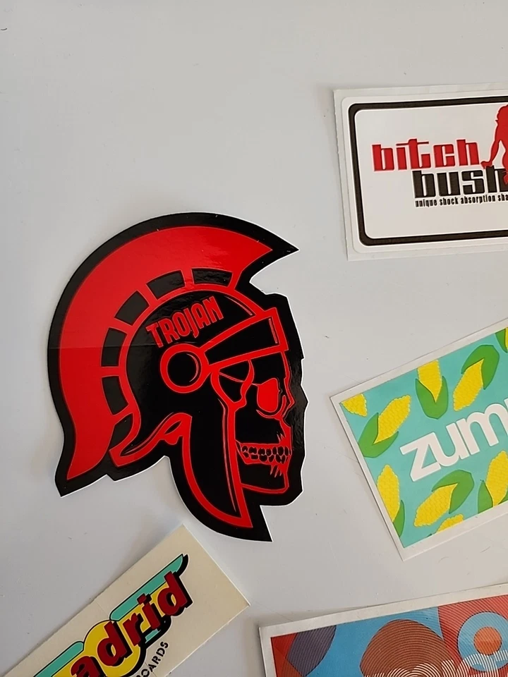 Lote de pegatinas de skate vintage Madrid, Off Shore, Flypaper, Zumiez, Bones, Troj Foto 2 de 4