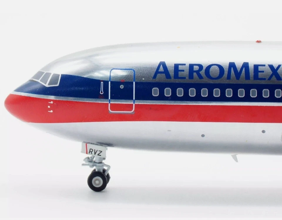 1:200 IF200 Aeroméxico - Boeing B 767-200 XA-RZV Foto 4 de 4
