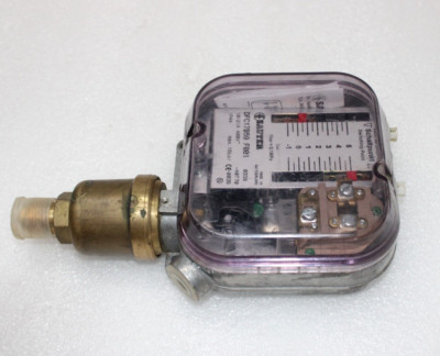 SAUTER DFC17B59 F001 PRESSURE CONTROLLER