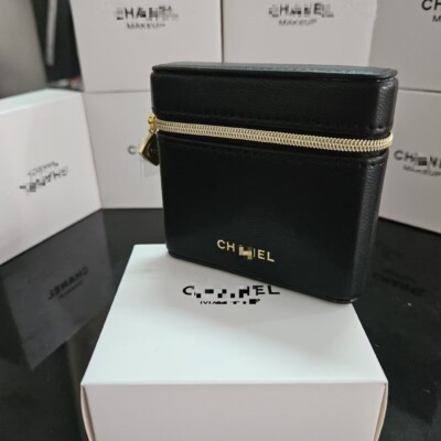 Chanel Black Lipstick Mirror Case Makeup VIP Gift New with Box 9.2cm x 8.7cm