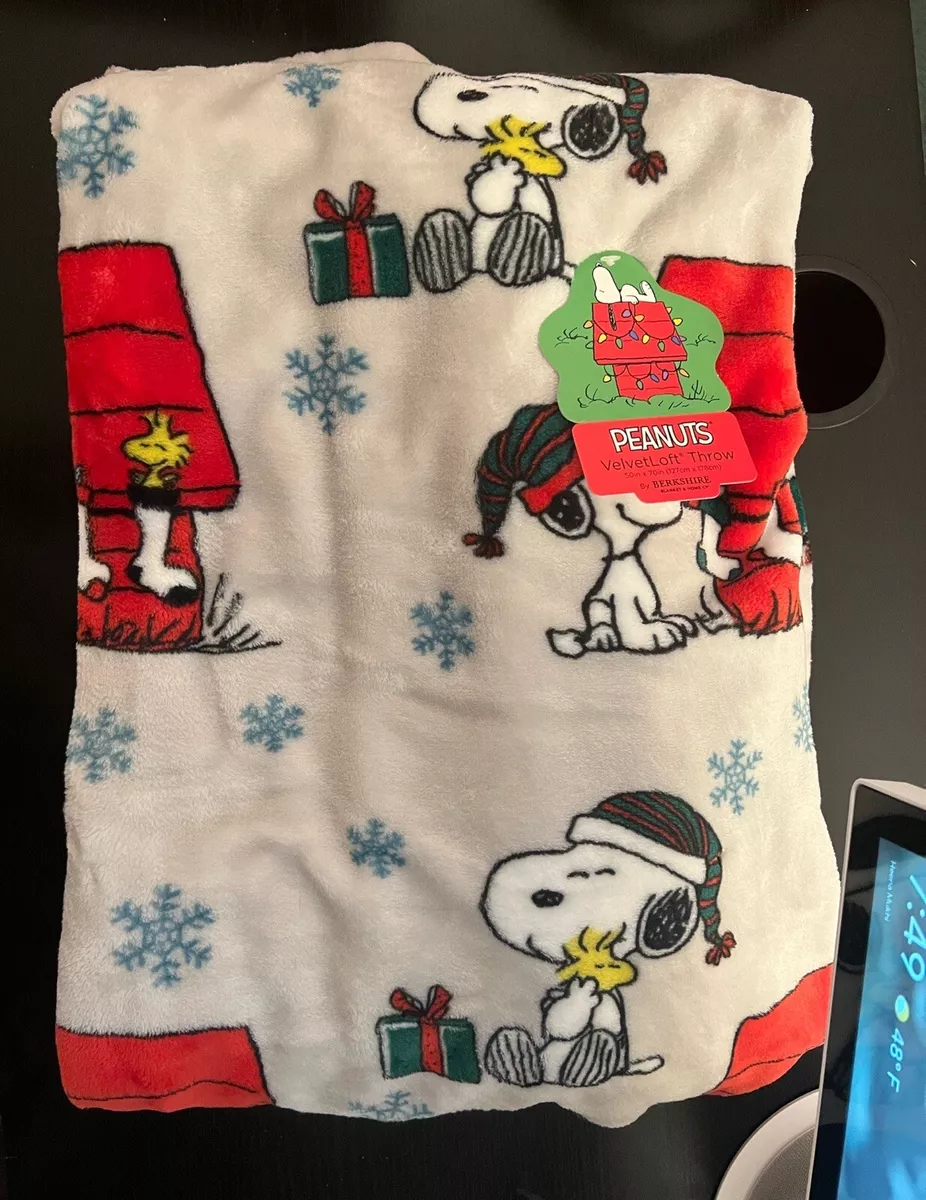 Snoopy holiday blanket hot sale