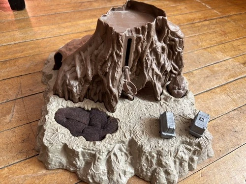 Star Wars Kenner 1980 Dagobah playset missing R2 cylinder w/ eplacement foam.