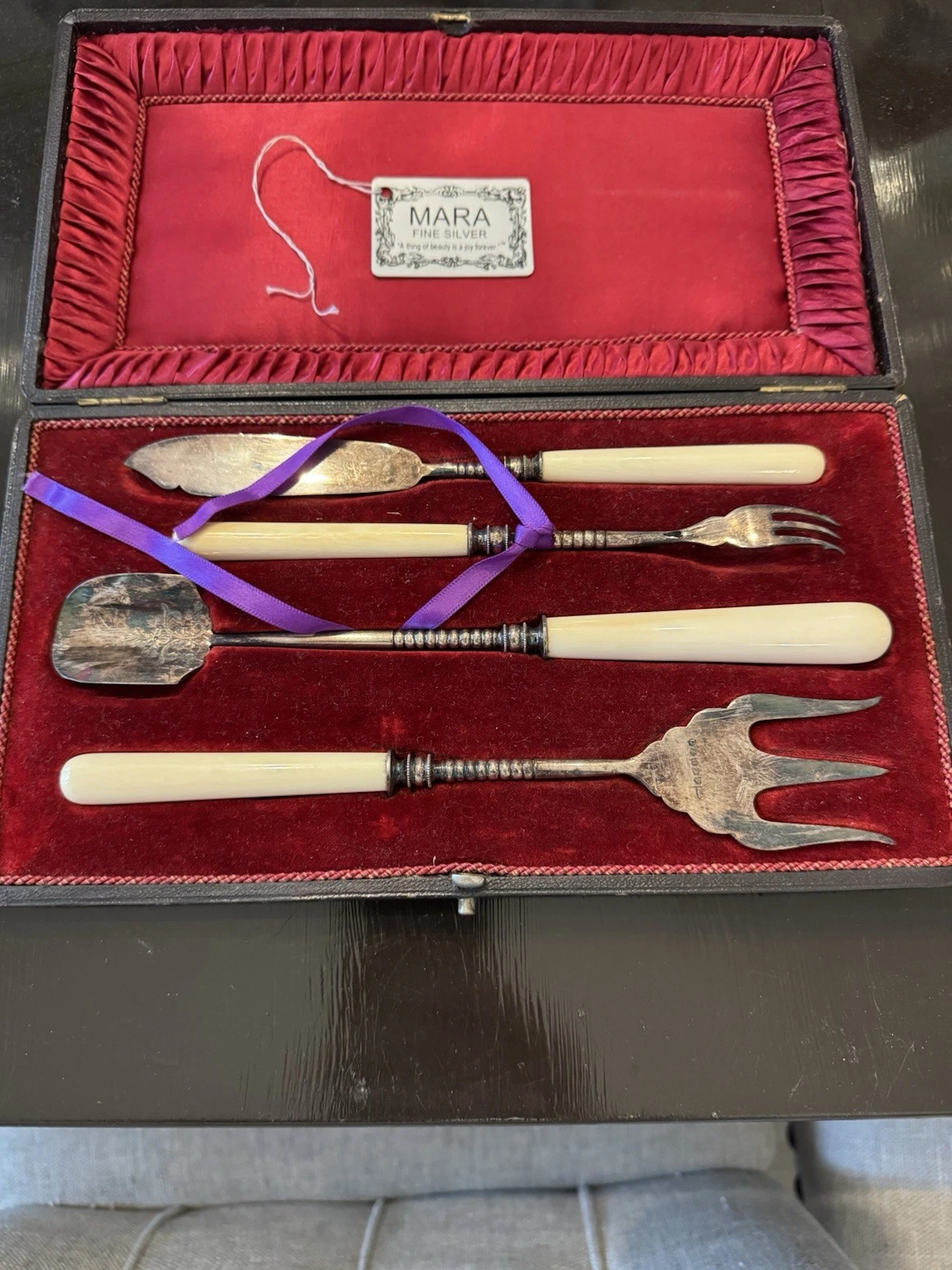 Mara Fine Silver Horsd’oeuvers Servers