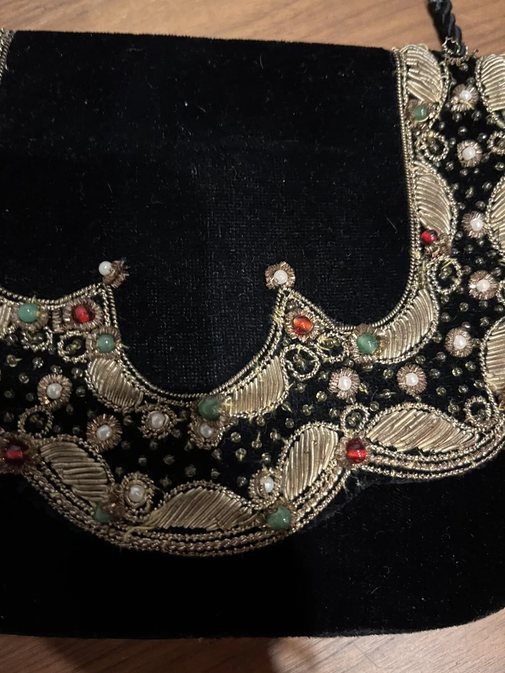 Vintage Zardozi Purse Velvet Beaded Made in India - Image 3 of 4