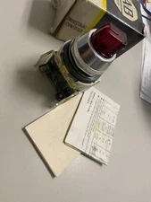 NEW Allen Bradley 800T-24HX2KB6 Illum. Selector Switch 800T24HX2KB6