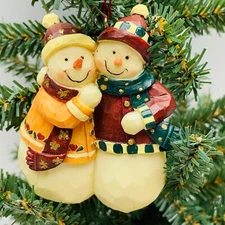EUC Snowman Ornament, Pair Embracing, Resin, Red-Peach-Green, 3 3/4" T