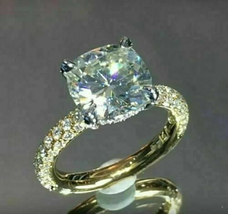 2.77Ct Cushion Cut Solitaire Moissanite Engagement Ring Solid 14K Yellow Gold - Image 3 of 4