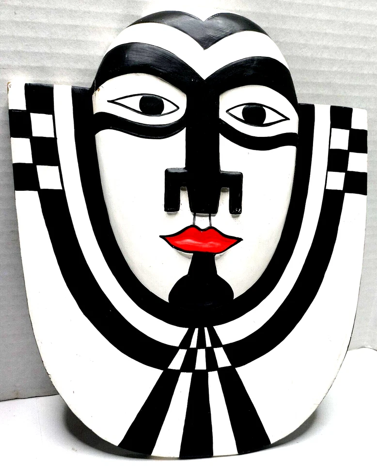 Vibrant Color Carved Wood Face Wall Plaques Black White & Red Lips Tribal VTG - Image 4 of 4