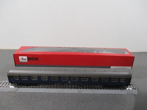 ADE Schnellzug-Personenwagen 220-5 Aüm [H0, DC] in Au-Box