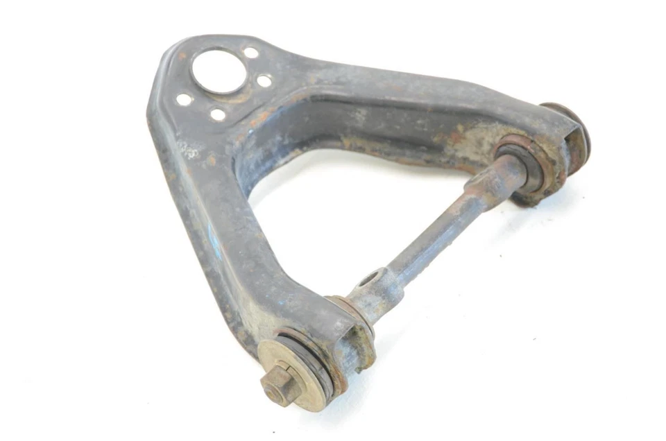 Brazo de control superior delantero izquierdo conductor 4x4 6 cilindros Nissan Pickup D21 86-97 Foto 3 de 4