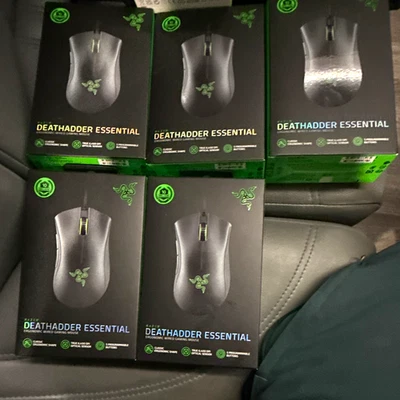 Razer DeathAdder Essential Wired Optical Gaming Mouse 6400 DPI 5 Button Black - Image 1 of 3