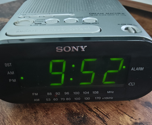 sony dream machine icf-c218 Radiowecker