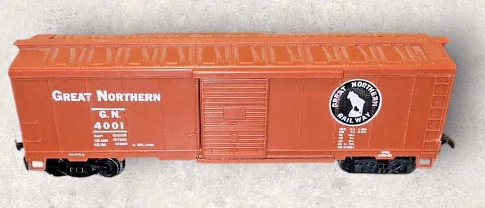 Lot of 4 HO Rolling Stock of Various Brands for Layout - Image 4 of 4