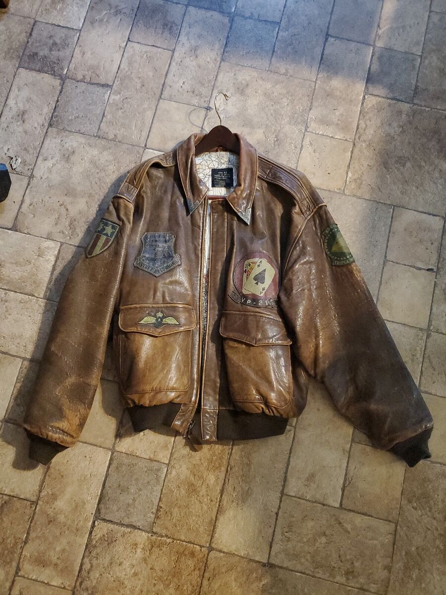 VINTAGE 1980s AVIREX TYPE A-2 FLIGHT JACKET