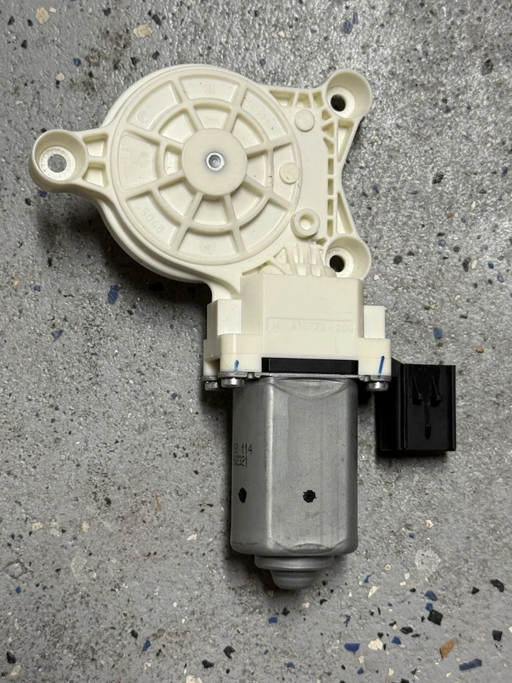 Motor de ventana eléctrica del lado del conductor delantero Dorman 742-439 para modelo Dodge/Ram seleccionado Foto 2 de 3