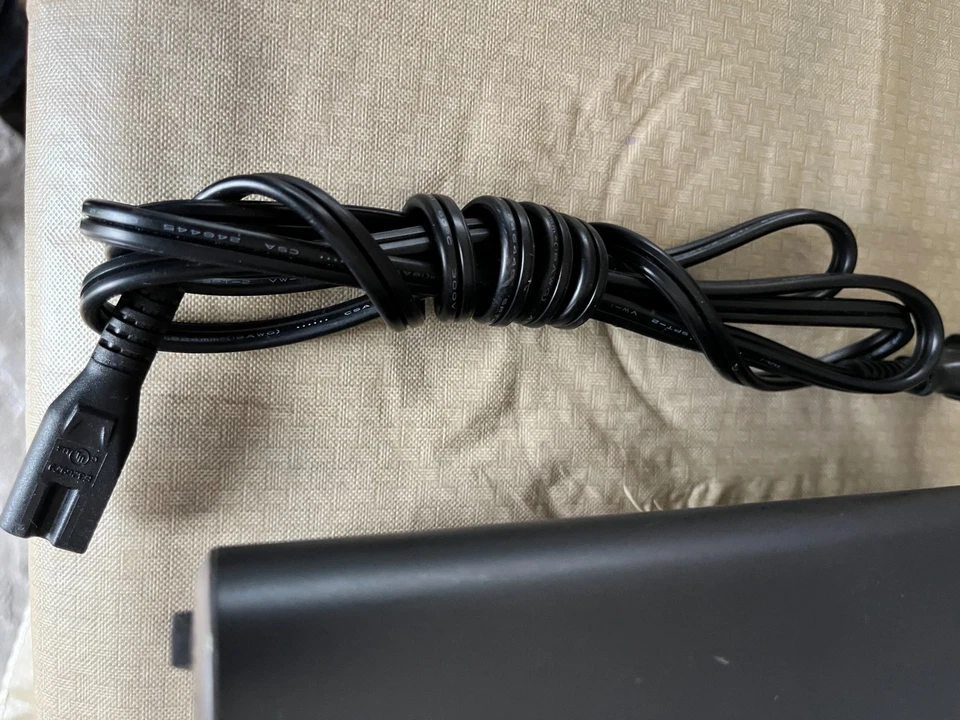 xfinity XB6-T GATEWAY WIFI ROUTER - Image 4 of 4