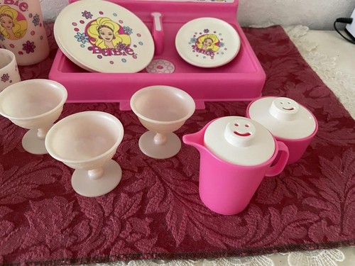 Barbie Vintage Tea Set Play Kitchen Japan 30yrs Rare 1.2in Plates Sink Used - Picture 3 of 5