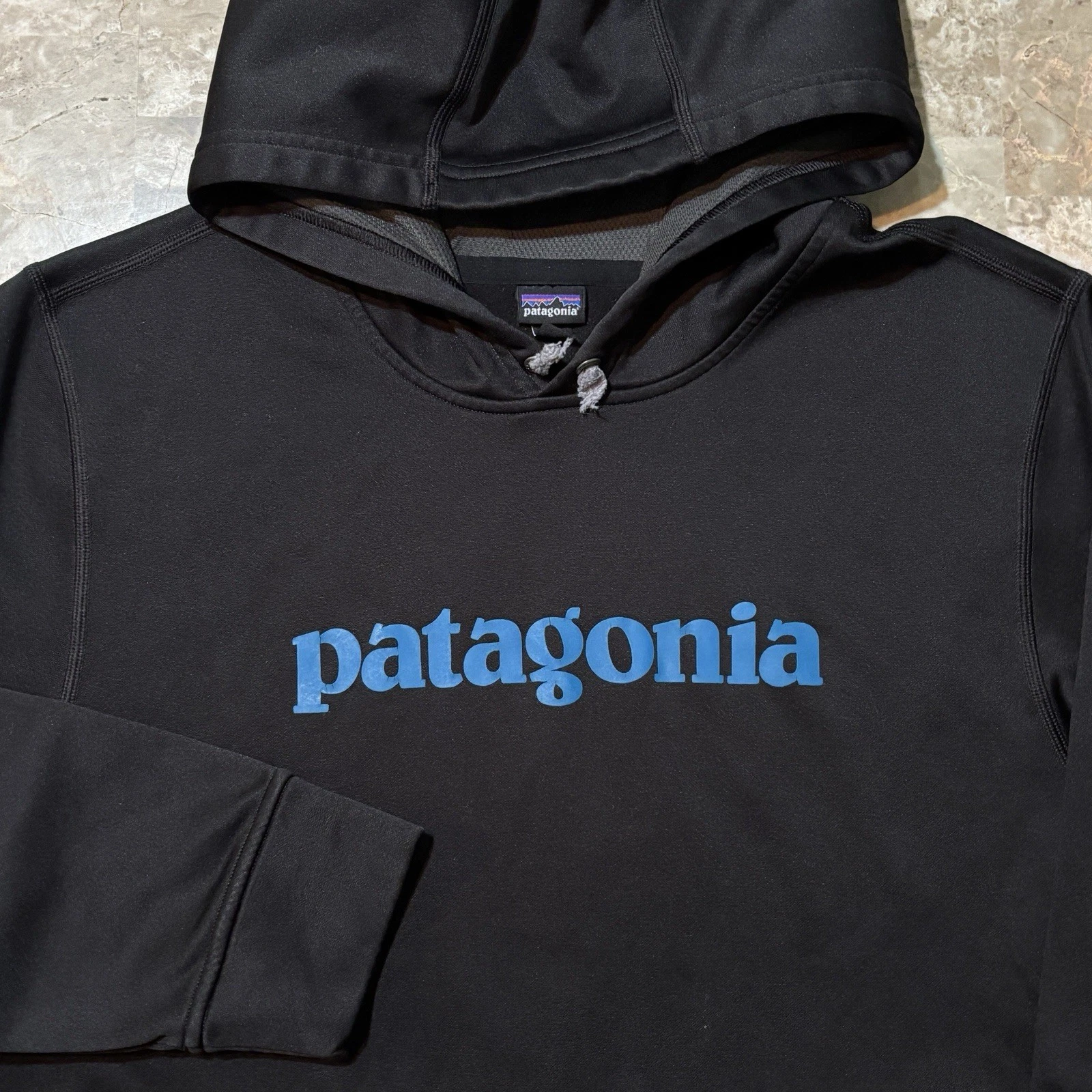 Patagonia PolyCycle Hoodie Mens Medium Black Recycled Hoody Logo 39487