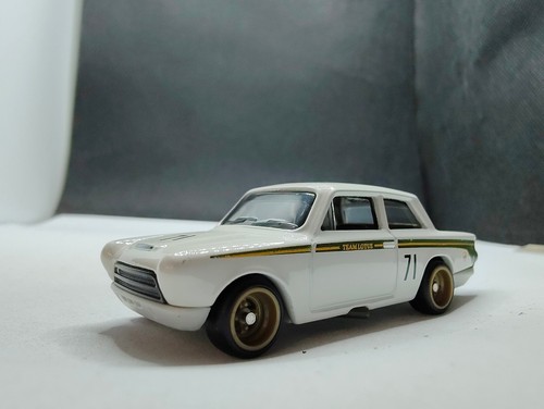 Ford Cortina Lotus '66 2025 prototipo Hot Wheels prueba de fábrica - RRTIRE.B354 - Imagen 4 de 8