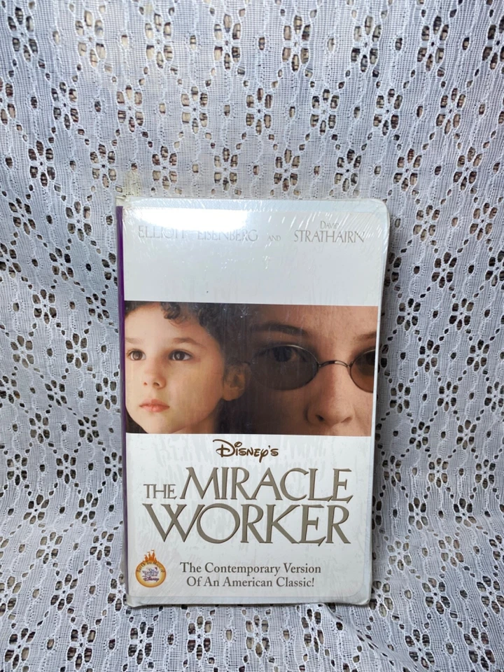 VHS Lot 3 Disney Movies Brand New Sealed Mighty Joe Young Flubber Miracle Worker Foto 2 de 4