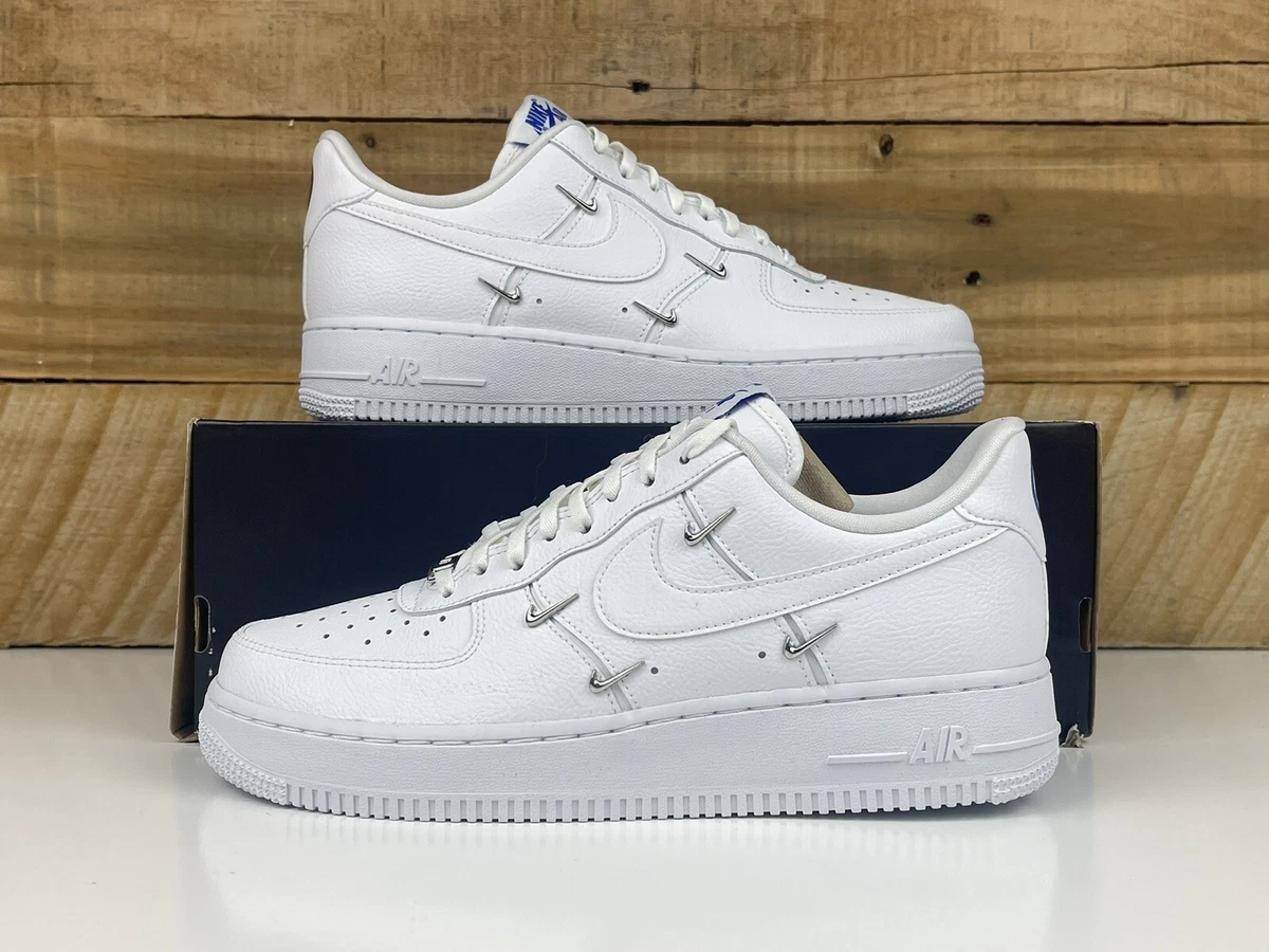 Nike Women's Air Force 1 '07 LX