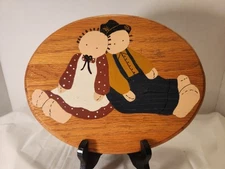 VTG Handmade/Painted Ctry Farmhouse Primitive 3-Dolls & Hearts Oval Wood Plaque