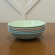 Set of 5 Vintage Mallo-Ware Pastels Fruit Bowls 50s 60s Melamine Berry Bowls