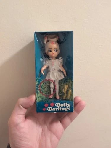 Vintage 60s Hasbro Dolly Darlings Sweetheart #8531 Doll 1967 NIP New In Box