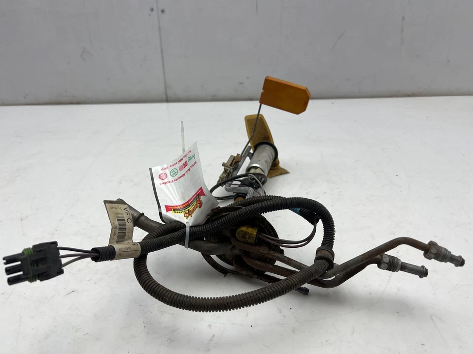 Conjunto de bomba de combustible 93-96 Chevy G10 G20 G30 Vandura 5,7 L OEM 25168719 Foto 3 de 4