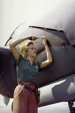 woman on war WW2 Photo Glossy 4 6 in 032