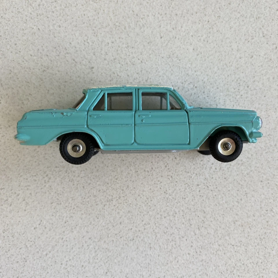 Dinky 196 Holden EJ with Original Box ULTRA RARE Turquoise Superb Original Piece - Image 4 of 4