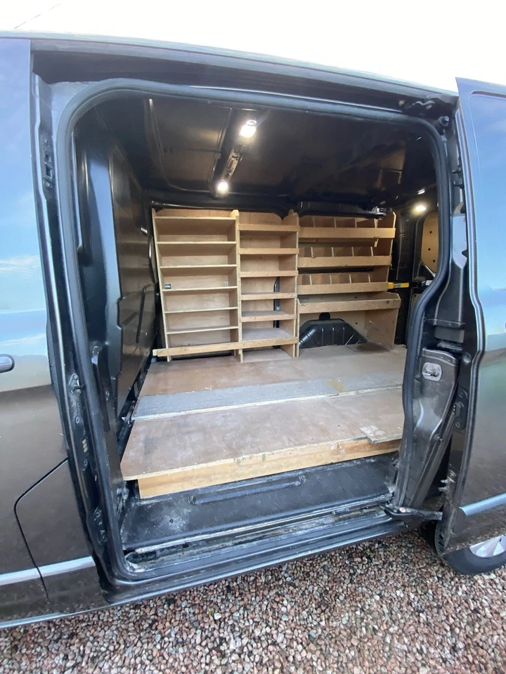 Ford Transit Custom 280Limited EcoBlue - LOW MILEAGE - Price is +VAT - Image 4 of 4