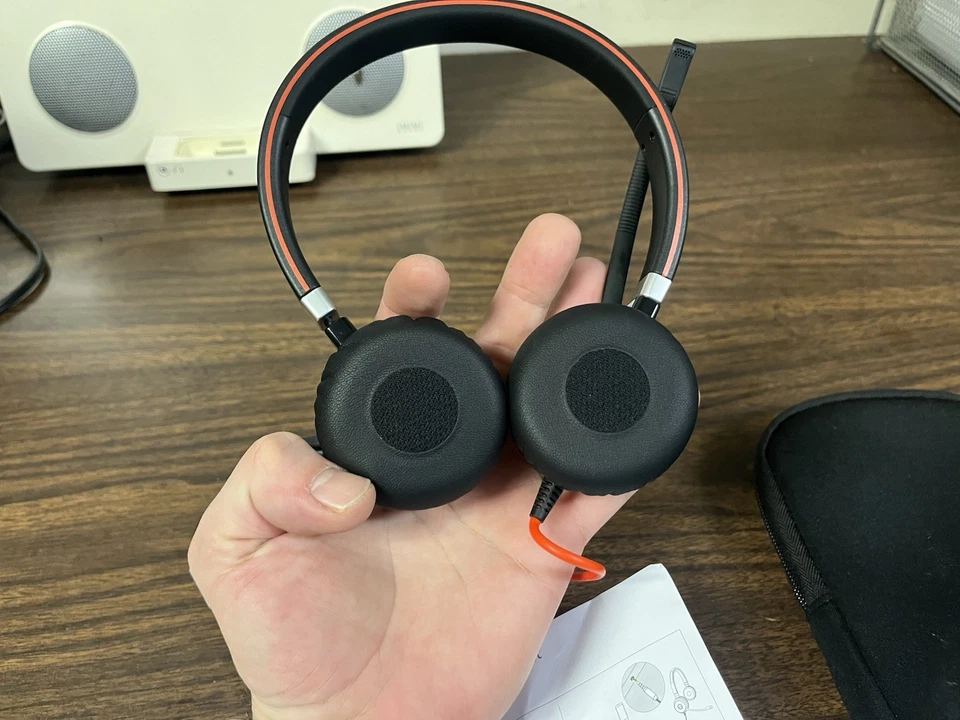 Jabra Evolve 40 UC Stereo Over The Ear Headsets - Image 2 of 2