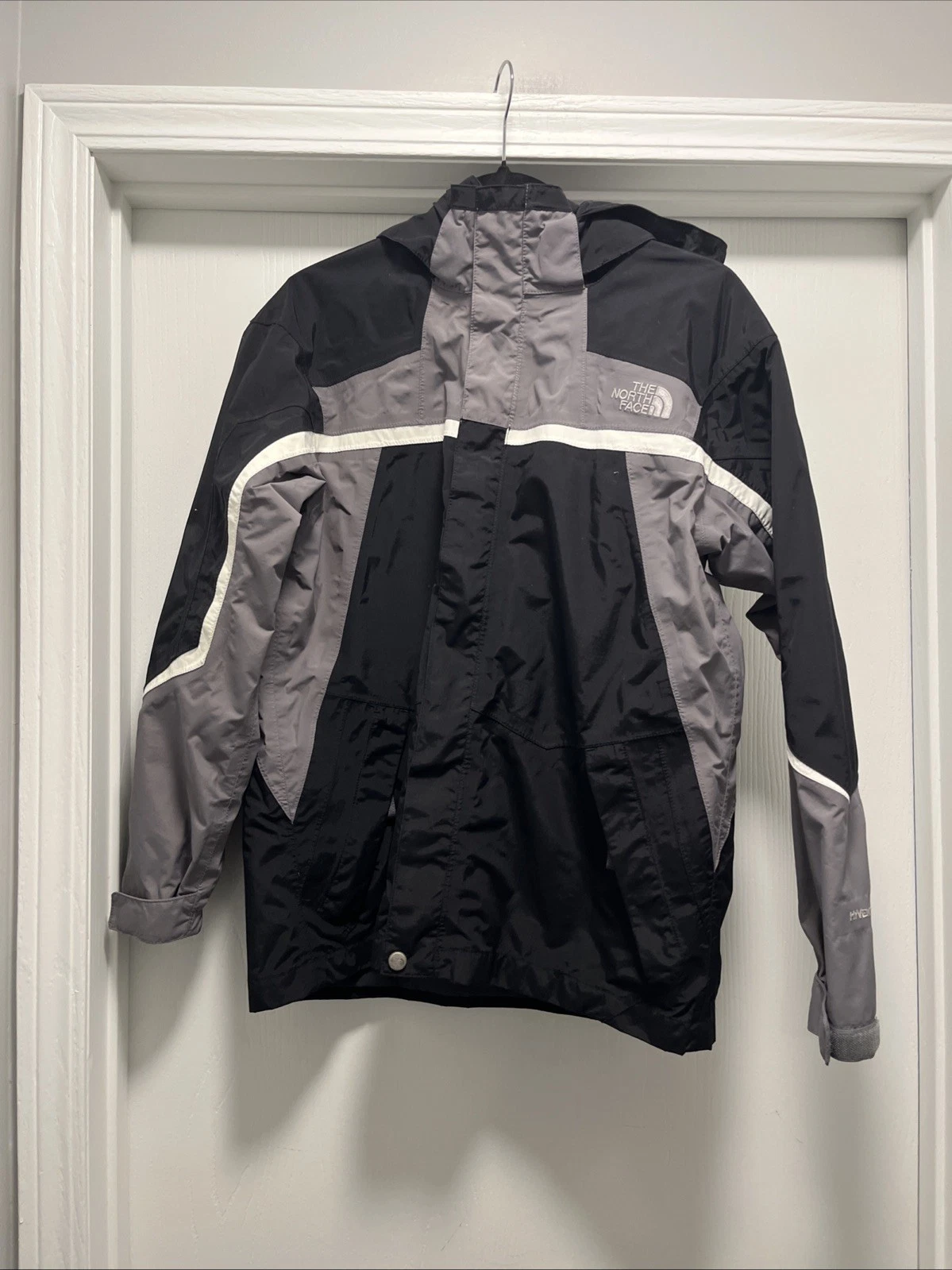 The North Face Jacket Boy's XL Rainbreaker Hooded Black Gray Hyvent Flashdry